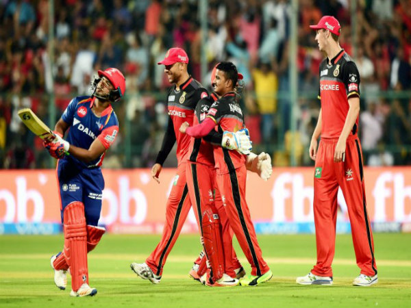 IPL 10: নিয়মরক্ষার ম্যাচে দিল্লিকে ১০ রানে হারাল ব্যাঙ্গালোর IPL 10: নিয়মরক্ষার ম্যাচে দিল্লিকে ১০ রানে হারাল ব্যাঙ্গালোর