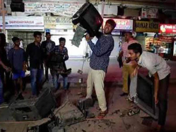 ধোনির বাড়িতে বাড়তি নিরাপত্তা কী কারণে ধোনির বাড়িতে বাড়তি নিরাপত্তা কী কারণে
