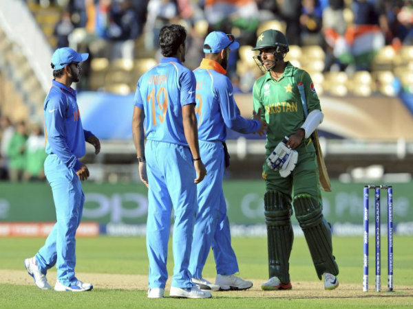 ভারত-পাকিস্তান ফাইনালে কত কোটি টাকার বেটিং চলছে জানেন কি! ভারত-পাকিস্তান ফাইনালে কত কোটি টাকার বেটিং চলছে জানেন কি!