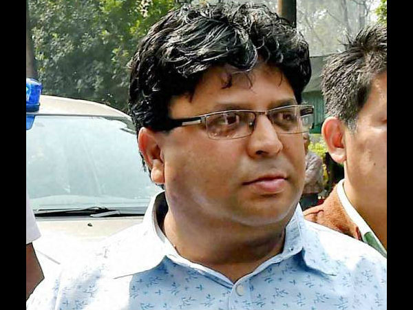 হামলা চালিয়েও দায় নিল না মোর্চা, কী বোঝাতে চাইছেন রোশন গিরি-রা হামলা চালিয়েও দায় নিল না মোর্চা, কী বোঝাতে চাইছেন রোশন গিরি-রা