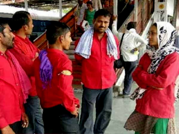 নারী শক্তির এমন কাহিনী, যা আপনাকে শ্রদ্ধায় মাথা অবনত করতে বাধ্য করবে নারী শক্তির এমন কাহিনী, যা আপনাকে শ্রদ্ধায় মাথা অবনত করতে বাধ্য করবে