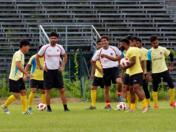 আপনি আইলিগ জয়ী কোচ কিন্তু কলকাতার মাঠে এটা প্রথম পদক্ষেপ কী ভাবে দেখছেন?