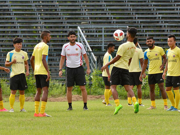 কলকাতা লিগের ম্যাচে-র জন্য সিনিয়র প্লেয়ারদের সঙ্গে কথা বলবেন?