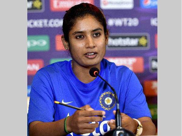 অধরা ২০১৭-র ট্রফি, তবে আগামী বিশ্বকাপে তাঁর খেলার সম্ভাবনা নিয়ে যা জানালেন মিতালি অধরা ২০১৭-র ট্রফি, তবে আগামী বিশ্বকাপে তাঁর খেলার সম্ভাবনা নিয়ে যা জানালেন মিতালি