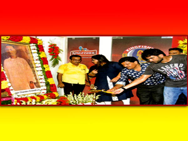 ৯৮ তম জন্মদিনে রঙিন লালহলুদ, বল পায়ে নেমে পড়লেন নতুন বিদেশিরা ৯৮ তম জন্মদিনে রঙিন লালহলুদ, বল পায়ে নেমে পড়লেন নতুন বিদেশিরা