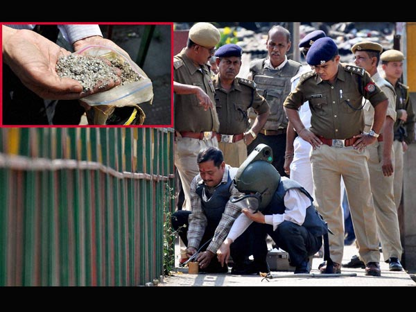 রাঁচির লজ থেকে উদ্ধার ২৭টি তাজা বোমা রাঁচির লজ থেকে উদ্ধার ২৭টি তাজা বোমা