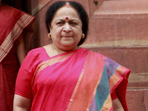 ইস্তফা দিলেন কেন্দ্রীয় পরিবেশমন্ত্রী জয়ন্তী নটরাজন ইস্তফা দিলেন কেন্দ্রীয় পরিবেশমন্ত্রী জয়ন্তী নটরাজন