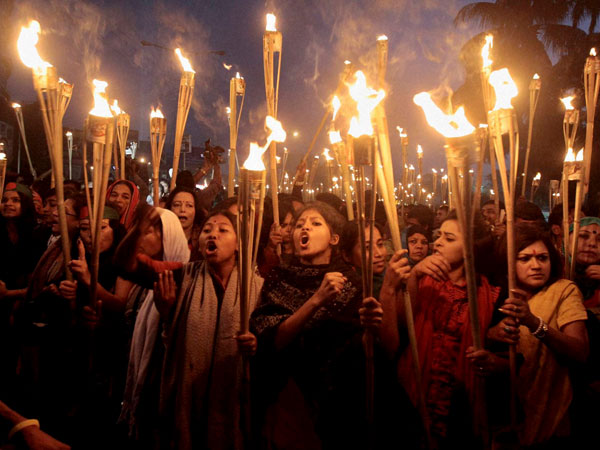 ফের উত্তাল বাংলাদেশ, মৃত আরও ২ ফের উত্তাল বাংলাদেশ, মৃত আরও ২