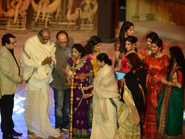 খবরের চ্যানেল নয়, মেগা সিরিয়ালই পছন্দ মুখ্যমন্ত্রী মমতা বন্দ্যোপাধ্যায়ের খবরের চ্যানেল নয়, মেগা সিরিয়ালই পছন্দ মুখ্যমন্ত্রী মমতা বন্দ্যোপাধ্যায়ের