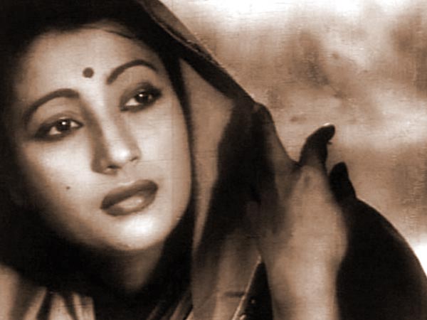 ফের সঙ্কটজনক মহানায়িকা ফের সঙ্কটজনক মহানায়িকা