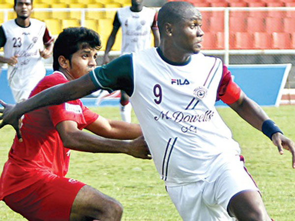 দ্বিতীয়ার্ধে আরোও এক ও লাল কার্ড