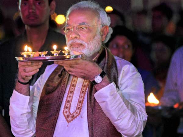 নরেন্দ্র মোদী প্রধানমন্ত্রী হোন, পুজো দিতে পায়ে হেঁটে রজস্থান পাড়ি কলকাতার ছাত্রের নরেন্দ্র মোদী প্রধানমন্ত্রী হোন, পুজো দিতে পায়ে হেঁটে রজস্থান পাড়ি কলকাতার ছাত্রের