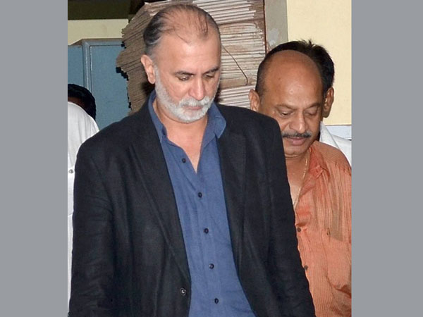 জেলে তেজপালের সেল থেকে মিলল মোবাইল ফোন জেলে তেজপালের সেল থেকে মিলল মোবাইল ফোন