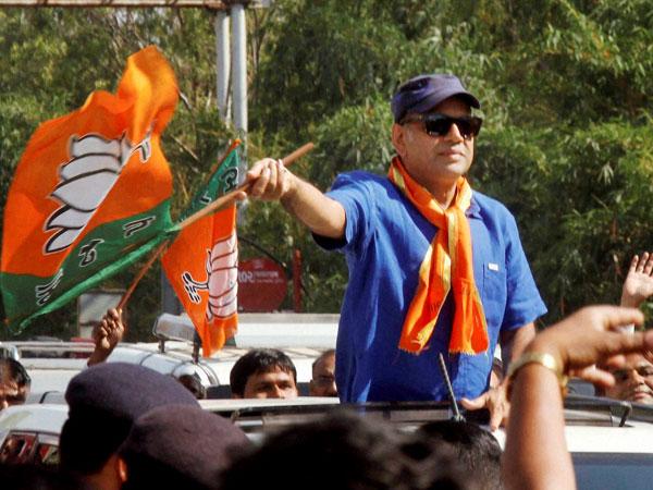 গুজরাতের ধনী প্রার্থীদের তালিকায় শীর্ষে বিজেপি প্রার্থী পরেশ রাওয়াল গুজরাতের ধনী প্রার্থীদের তালিকায় শীর্ষে বিজেপি প্রার্থী পরেশ রাওয়াল
