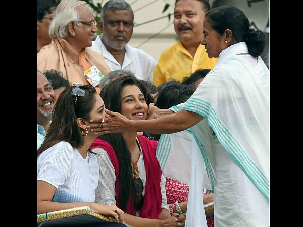 খুকুমণি!
