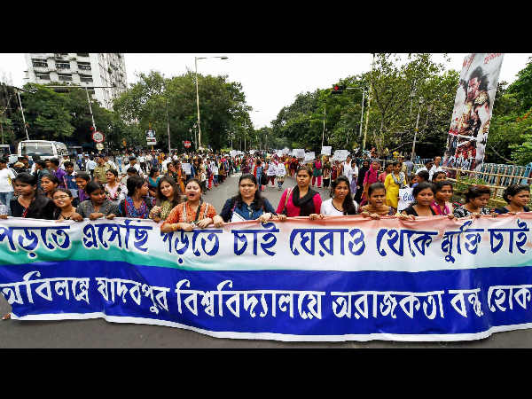 তৃণমূল তৃণমূল