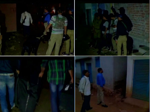 বর্ধমান কাণ্ড : রাজ্য পুলিশের 'সিল' করা বাড়ি থেকে ৪০টি আইইডি উদ্ধার করল কেন্দ্রীয় বাহিনী বর্ধমান কাণ্ড : রাজ্য পুলিশের 'সিল' করা বাড়ি থেকে ৪০টি আইইডি উদ্ধার করল কেন্দ্রীয় বাহিনী