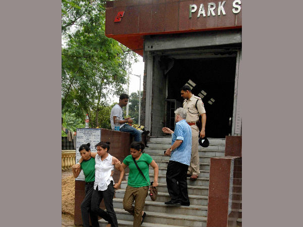 সকাল ৮টা থেকে রাত্তির ৮টা