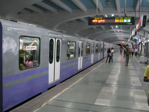 নিউ নর্মালে মেট্রো