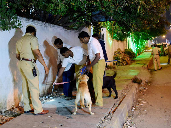 বেঙ্গালুরু বিস্ফোরণের পর অতিরিক্ত সজাগ কলকাতা পুলিশ বেঙ্গালুরু বিস্ফোরণের পর অতিরিক্ত সজাগ কলকাতা পুলিশ