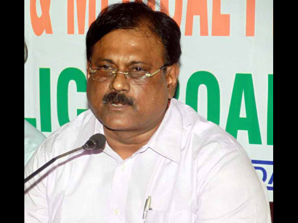 টিকা নিলেন নির্মল মাজি