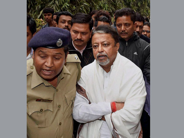 মুকুল রায়ে দিল্লি-কলকাতা 'ডেলি প্যাসেঞ্জারি' কাজে এসেছে, কটাক্ষ বিরোধিদের মুকুল রায়ে দিল্লি-কলকাতা 'ডেলি প্যাসেঞ্জারি' কাজে এসেছে, কটাক্ষ বিরোধিদের