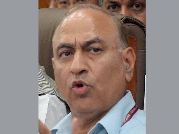 মাতঙ্গ সিংয়ের গ্রেফতারি আটকানোর চেষ্টার অভিযোগে সরানো হল স্বরাষ্ট্রসচিব অনিল গোস্বামীকে মাতঙ্গ সিংয়ের গ্রেফতারি আটকানোর চেষ্টার অভিযোগে সরানো হল স্বরাষ্ট্রসচিব অনিল গোস্বামীকে