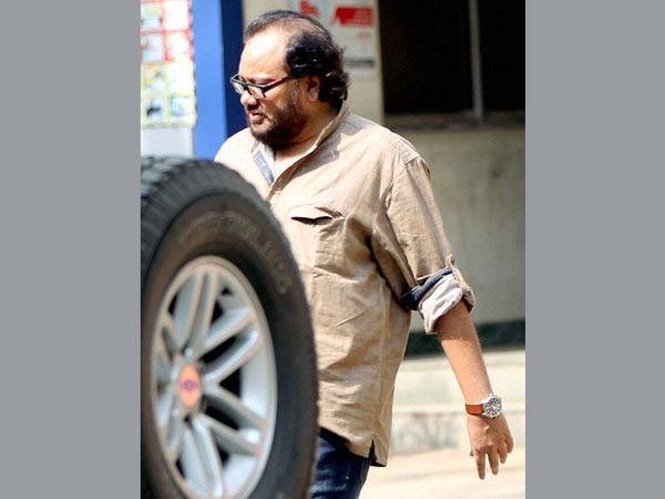 সহপরিচালককে মারধর করার অভিযোগে গ্রেফতার ইসমাইল দরবার সহপরিচালককে মারধর করার অভিযোগে গ্রেফতার ইসমাইল দরবার