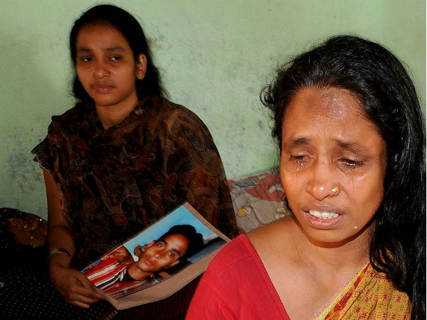 রাজীব দাস হত্যাকাণ্ড : ৩ অভিযুক্তকেই দোষী সাব্যস্ত করল আদালত, সাজা ঘোষণা আগামীকাল রাজীব দাস হত্যাকাণ্ড : ৩ অভিযুক্তকেই দোষী সাব্যস্ত করল আদালত, সাজা ঘোষণা আগামীকাল