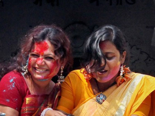 আজ দোলযাত্রা, রঙের উৎসবে মাতোয়ারা আট থেকে আশি আজ দোলযাত্রা, রঙের উৎসবে মাতোয়ারা আট থেকে আশি