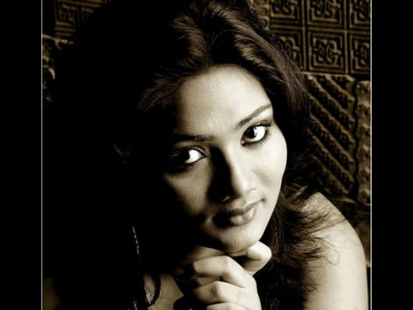 অভিনেত্রী দিশার মৃত্যুরহস্যের কিনারা করতে নতুন সূত্র খতিয়ে দেখছে পুলিশ অভিনেত্রী দিশার মৃত্যুরহস্যের কিনারা করতে নতুন সূত্র খতিয়ে দেখছে পুলিশ
