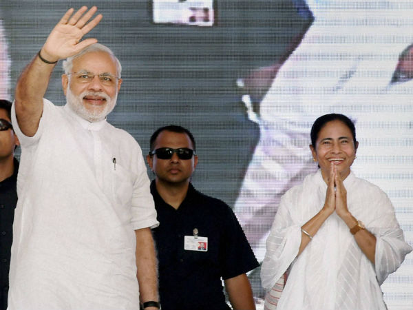 ঘুরিয়ে নরেন্দ্র মোদীকে অনুসরণ মুখ্যমন্ত্রী মমতার! ঘুরিয়ে নরেন্দ্র মোদীকে অনুসরণ মুখ্যমন্ত্রী মমতার!