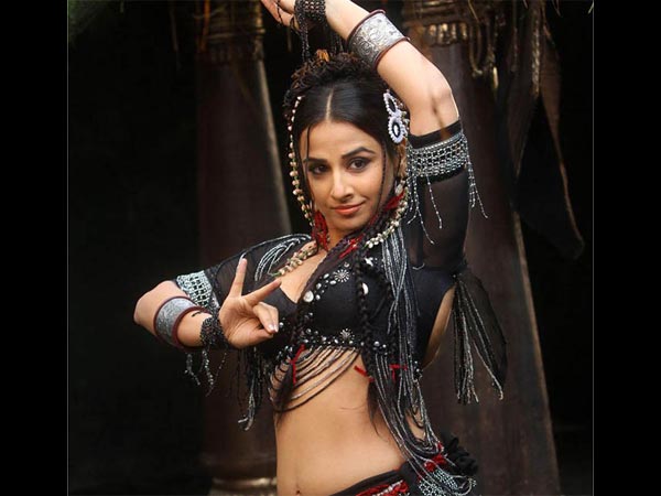 নাচের দৃশ্যে