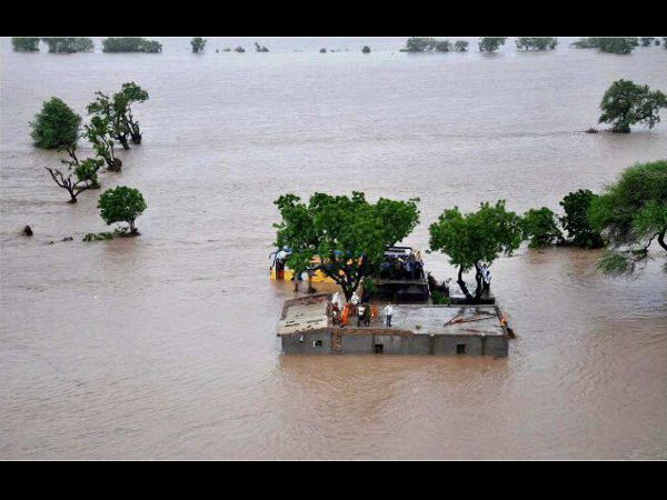 গুজরাতে বন্যা