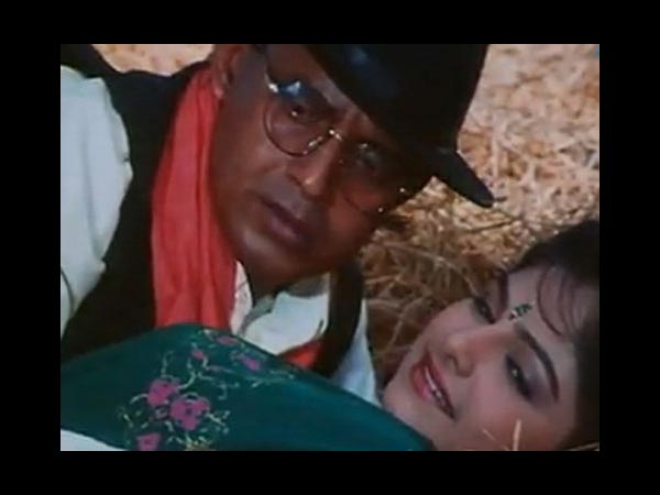 গুটুর গুটির : দালাল