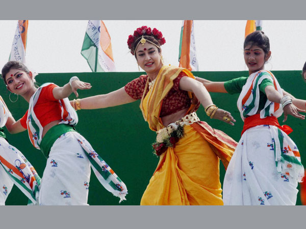 সারদা মামলায় শতাব্দিকে তলব