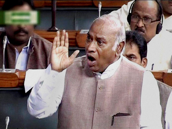 লোকসভায় মুলতুবি প্রস্তাব