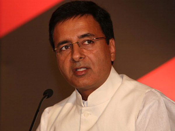 টাকার দাম বিতর্কে কেন্দ্রকে আক্রমণ