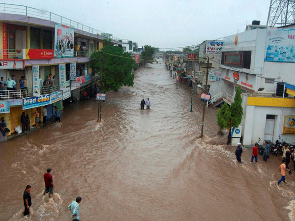 জলপাইগুড়িতে বন্যা পরিস্থিতি