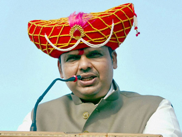 মহাকুম্ভে শাহি স্নান ফড়নবীশের