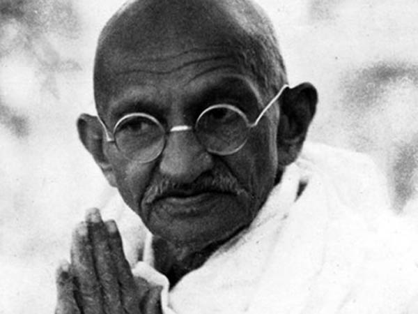 চেনা অচেনা জাতির জনক