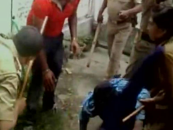 সল্টলেকে সাংবাদিক নিগ্রহ