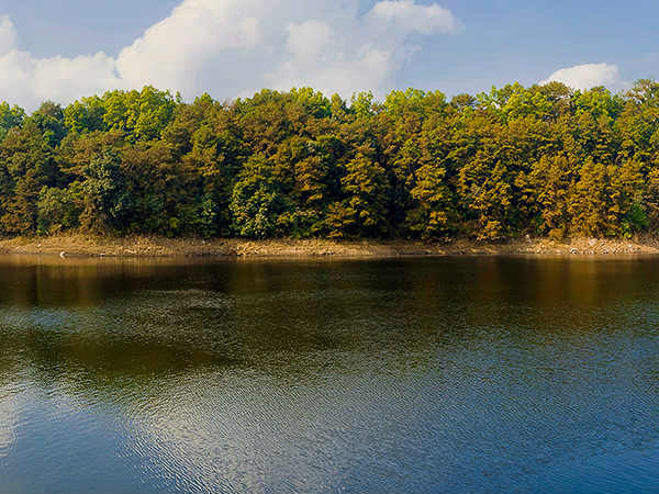 উমিয়াম লেক