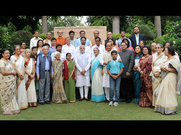 মমতার চালে ভোল বদলাতে বাধ্য হলেন মোদী, নেতাজী সংক্রান্ত গোপন নথি প্রকাশের সিদ্ধান্ত কেন্দ্রের! মমতার চালে ভোল বদলাতে বাধ্য হলেন মোদী, নেতাজী সংক্রান্ত গোপন নথি প্রকাশের সিদ্ধান্ত কেন্দ্রের!