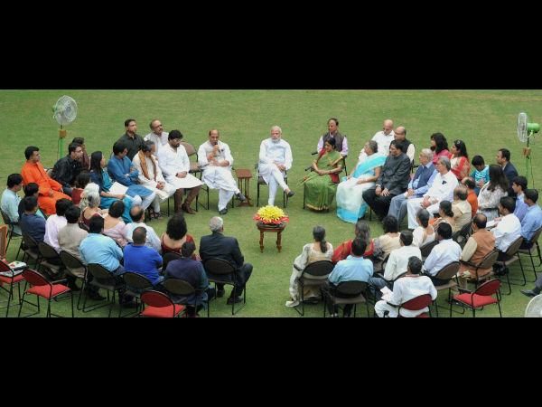 মমতার চালে ভোল বদলাতে বাধ্য হলেন মোদী, নেতাজী সংক্রান্ত গোপন নথি প্রকাশের সিদ্ধান্ত কেন্দ্রের! মমতার চালে ভোল বদলাতে বাধ্য হলেন মোদী, নেতাজী সংক্রান্ত গোপন নথি প্রকাশের সিদ্ধান্ত কেন্দ্রের!
