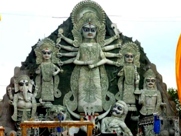 অনির্দিষ্টকালের জন্য বন্ধ বিশ্বের 'সবচেয়ে বড়' দুর্গা দর্শন অনির্দিষ্টকালের জন্য বন্ধ বিশ্বের 'সবচেয়ে বড়' দুর্গা দর্শন