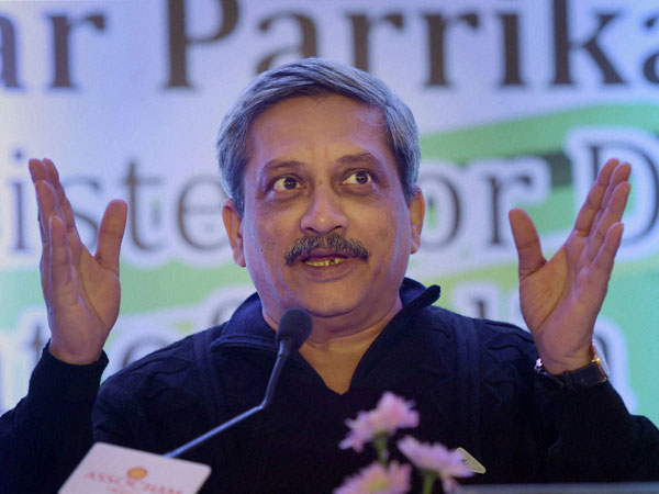 এখনই অবসর নয় মনোহরের