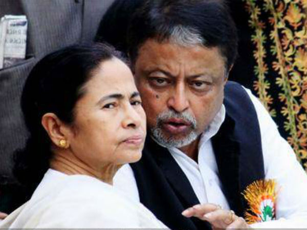 মমতা-মুকুল ঘণিষ্ঠতা
