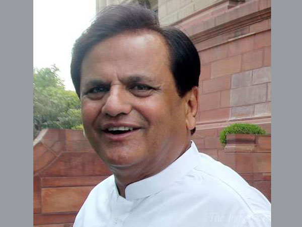 কেন্দ্রের পাশে কংগ্রেস