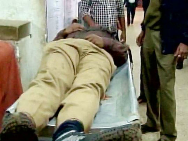 পূর্ব মেদিনীপুর : টহলদারিতে বেরিয়ে দুষ্কৃতীদের গুলিতে খুন পুলিশ কনস্টেবল পূর্ব মেদিনীপুর : টহলদারিতে বেরিয়ে দুষ্কৃতীদের গুলিতে খুন পুলিশ কনস্টেবল